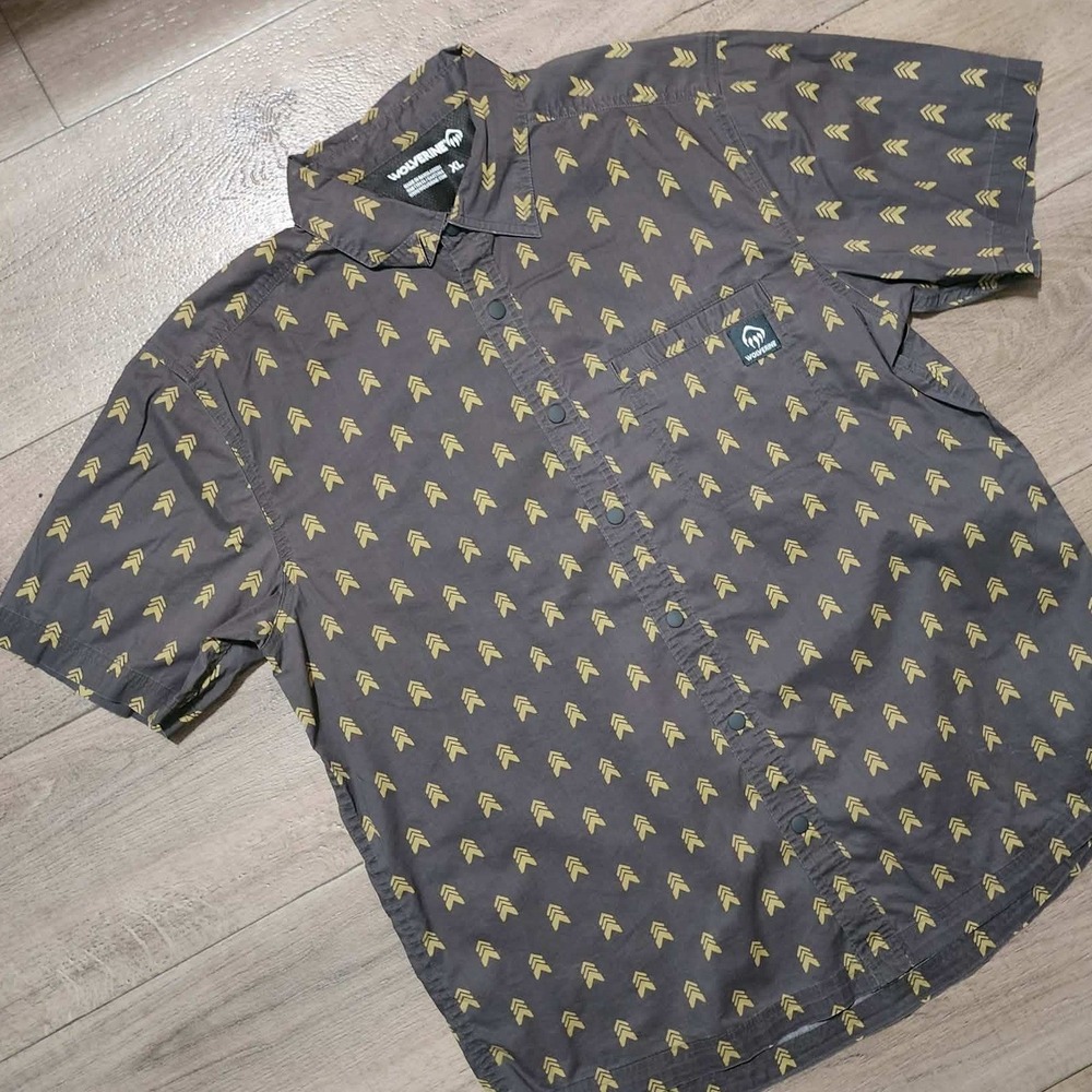 Wolverine‎ Mens XL Short Sleeve Snap Front Shirt Gray Yellow Chevron Arrow Print